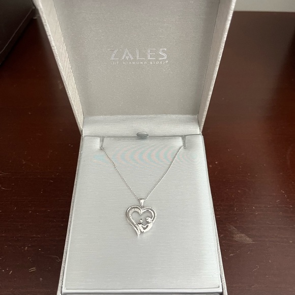 Mother and Child Necklace - Picture 1 of 4